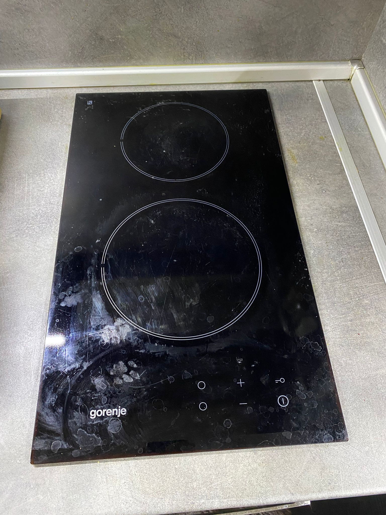 Стъклокерамичен плот и котлони София и Варна – прегряване и сервиз